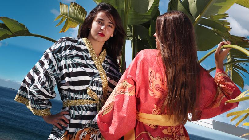 L'accappatoio? Oggi il più ricercato è quello nel modello a kimono della Beach Vibes!
